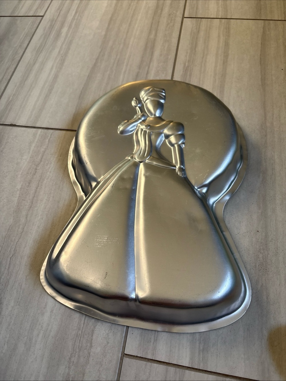 Wilton Princess Barbie Aluminum Cake Pan – 2000 - #2105-8900